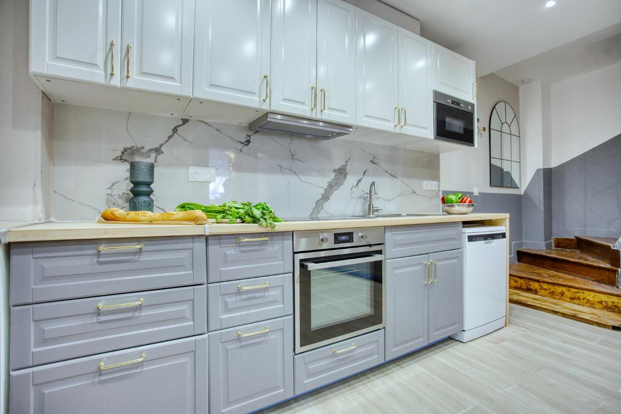 Elegant Triplex In - Ideal For 10 - Aircon * Parijs