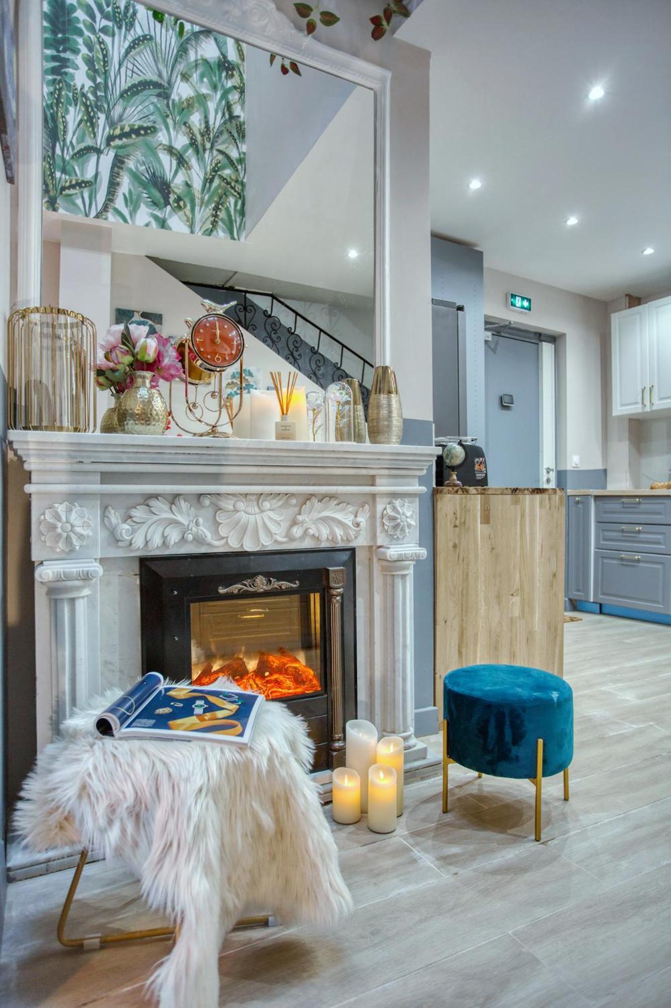 Elegant Triplex In - Ideal For 10 - Aircon Appartement *