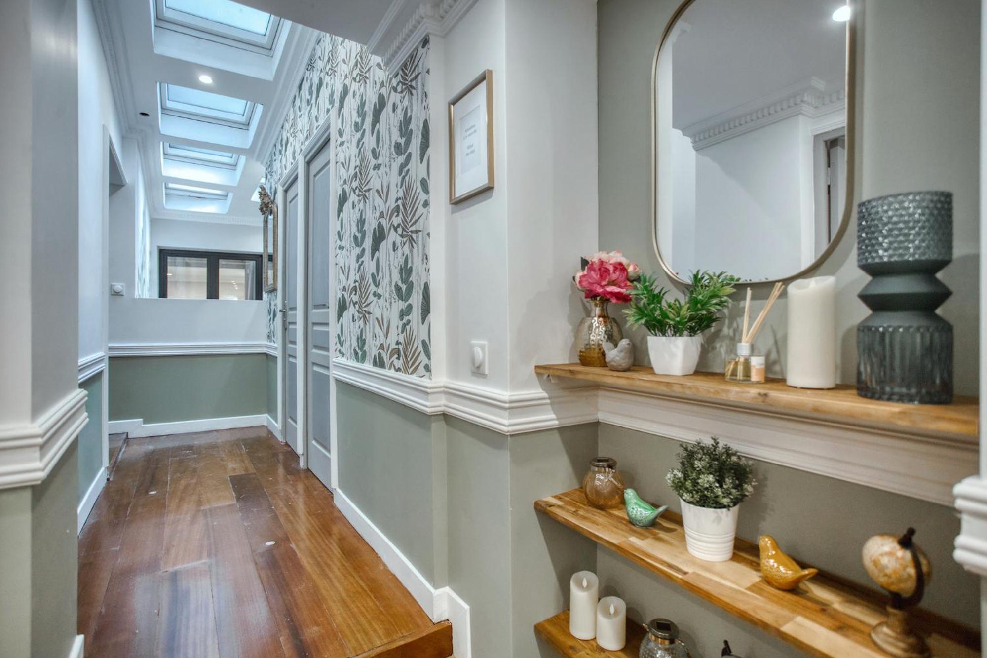 Elegant Triplex In - Ideal For 10 - Aircon * Parijs